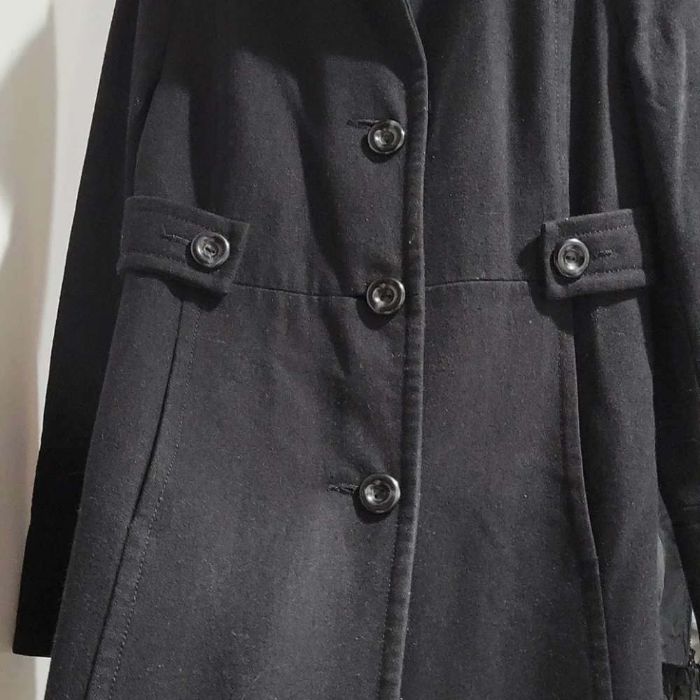 Coat - Picture 14 of 16